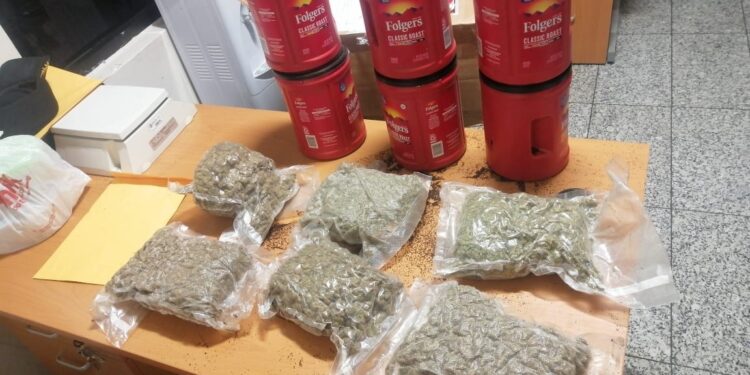 Incautan seis paquetes de Marihuana en embalses simulaban ser café
