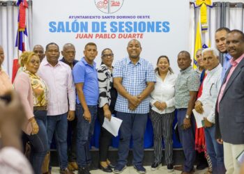 Juntas de vecinos de SDO se disculpan con alcalde José Andújar ante protestas injustificadas