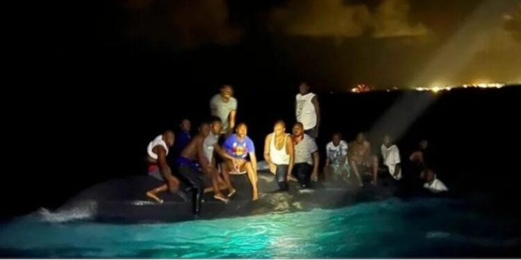 Al menos 17 haitianos murieron tras volcamiento de un bote en la costa de las Bahamas