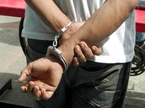 Policía apresa hombre por seducción de niña de 12 años conoció por un juego en línea