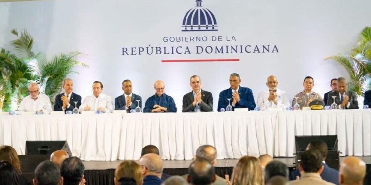 Presidente Abinader presenta Estrategia para la Reforma Educativa Policial