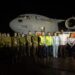Vicepresidenta recibe personal y equipos de excavacion especial que arribó desde Canadá para rescate de mineros