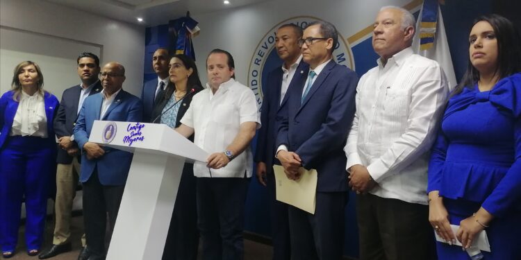 Ratifican como presidente del Senado a Eduardo Estrella y Alfredo Pacheco en la Cámara de Diputados