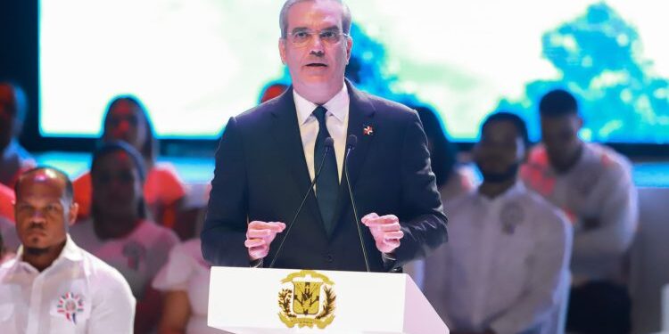 Presidente Abinader segura Reforma Policial va “Cueste lo que cueste”