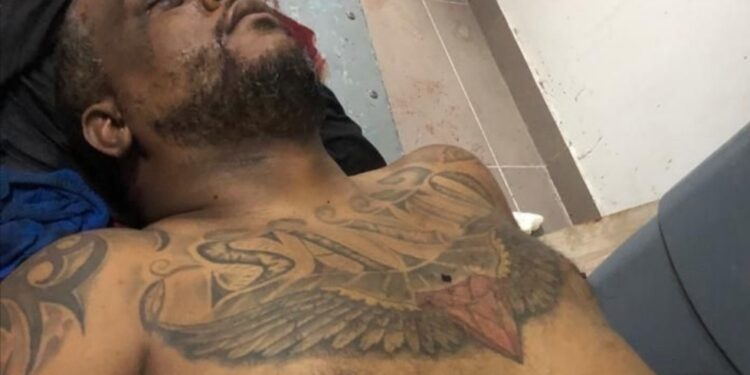 Cae abatido “El Grande” al enfrentar patrulla policial mientras era buscado por muerte de pareja en Villa Mella