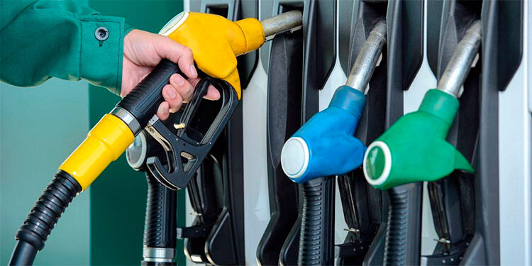 Gobierno mantiene precio de todos los combustibles