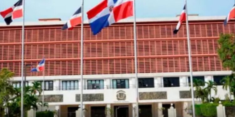 Legisladores advierten recurrirán al TC si se aprueba proyecto de ley de fideicomiso público