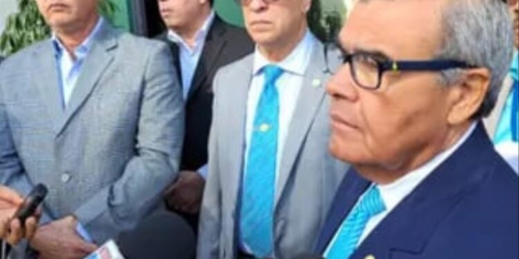 Colegio Médico dará compás de espera a las ARS