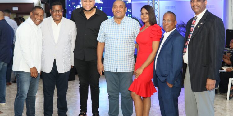 Alcalde José Andújar participa en lanzamiento canal de Televisión Captura TV