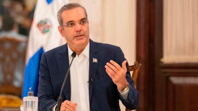 Ejecutivo asciende a más de 7,000 agentes de la Policía Nacional otros son puestos e retiro