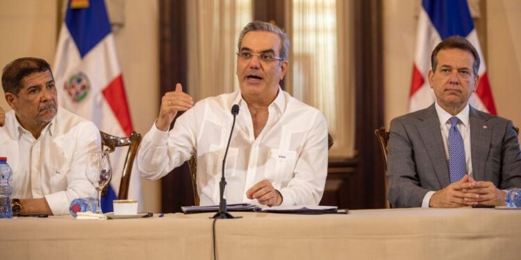 Presidente Abinader encabeza lanzamiento programa “A Comer: Del Campo al Colmado” que abaratará precios de alimentos canasta básica familiar