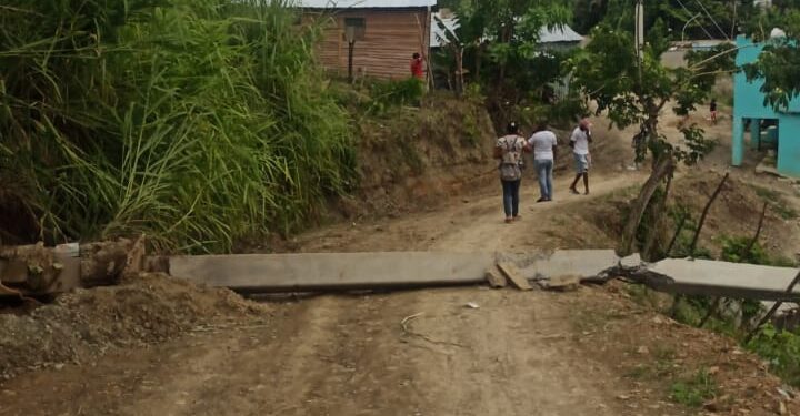 Residentes en Colinas de Oxígeno km28 Autopista Duarte denuncian llevan tres días sin energía eléctrica