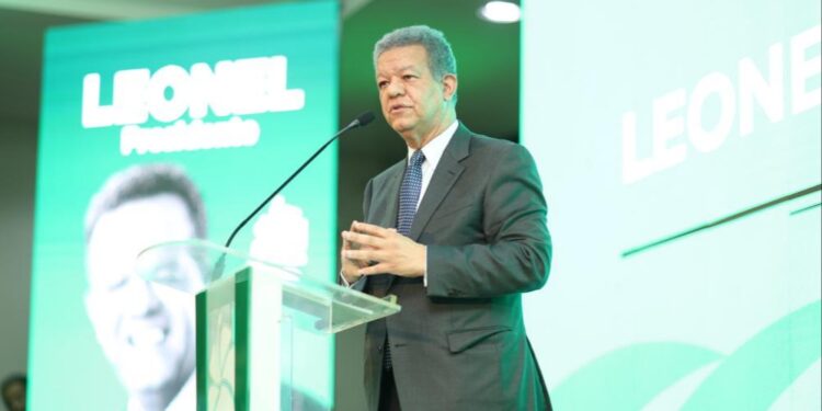 Leonel asegura que la JCE estaría violando la Constitución con el comunicado de admonición.