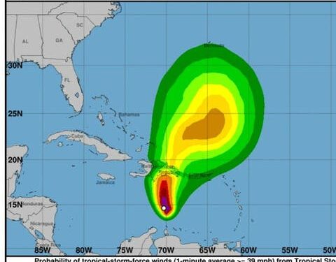 Franklin podría adquirir alguna intensificación en las próximas horas, según modelos de pronósticos