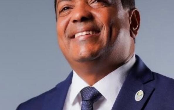 Renuncia del PRD Secretario General  Junior Santos y otros dirigentes
