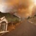 El incendio de Tenerife consume 2.600 hectáreas y obliga a confinar el casco urbano El Rosario