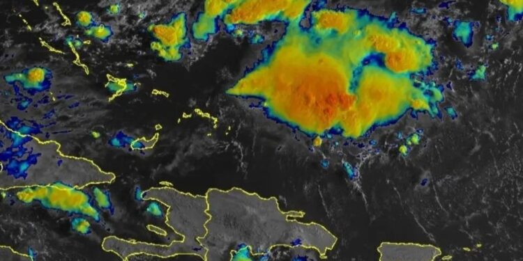 ONAMET vigila onda tropical con 100% de probabilidad de convertirse ciclón