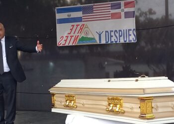 Dominicano radicado en New York Isaac Céspedes lleva obra “Sepultemos a Violencia” a El Salvador