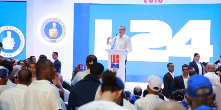 Abinader enciende maquinaria reeleccionista y dice a la oposición que su tiempo ya pasó
