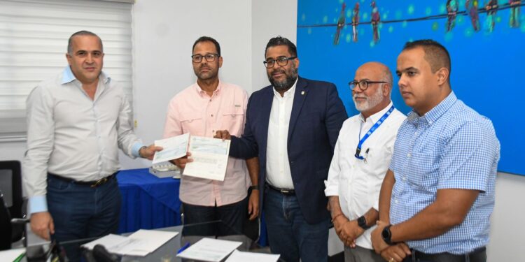 Senado de la República dona tres millones de pesos para asistir víctimas explosión en San Cristóbal