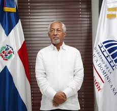 Ministro de Educación afirma casas editoriales están dolidas por no percibir RD$6,400 MM