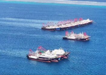 Filipinas acusa a China de invadir arrecifes en el Mar Meridional de China