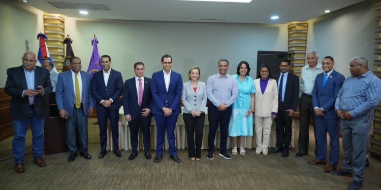 Opción Democrática y PLD firman acuerdo electoral para Barahona, Ocoa, SDN y Montecristi