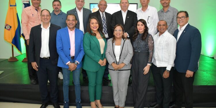 ONAPI realiza panel acerca de Tradición e Innovación en las Marcas Locales de San Francisco de Macorís
