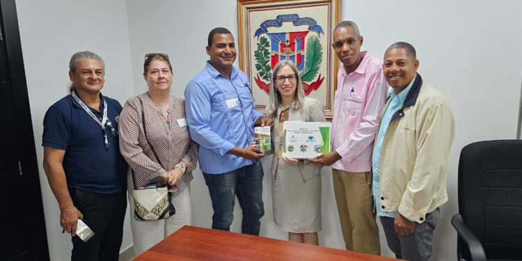 Educación autoriza BPA. GELAB y fundación de Blanck y&nbsp; Ecoportal impartir charlas en centros educativos