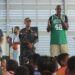 Tito Horford realiza clínica deportiva a niños del Nuevo Domingo Savio a través de PN y programa “De Vuelta al Barrio”