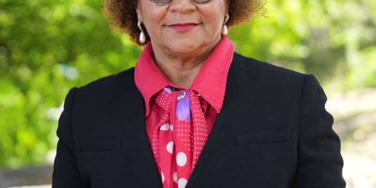 Candidata vicepresidenta MPT Francisca Peguero destaca rol del periodista dominicano