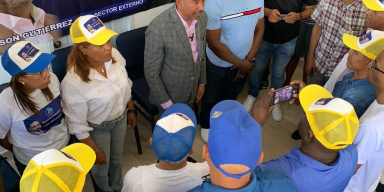 Comunicadores 8.0 Luis Abinader presidente juramenta nuevos miembros en San Pedro de Macorís