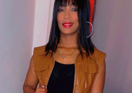 Conductor del programa «Al Mediodia con Armando» reconoce valores de joven empresaria Eunice de La Cruz Bethancourt