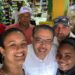 Guillermo Moreno recibe apoyo en el Simón Bolívar en “mano a mano” con la gente