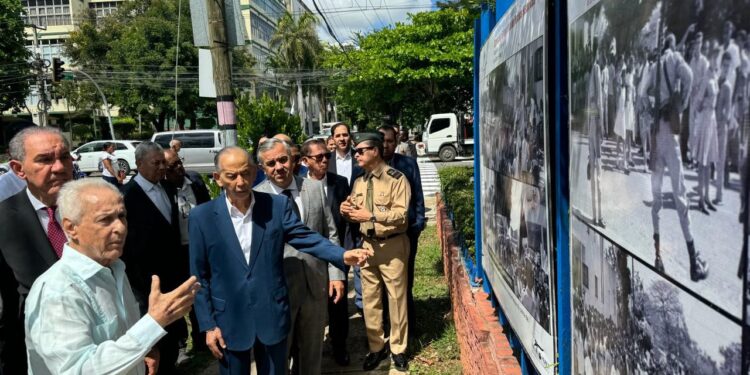 MESCyT apertura histórica exposición fotográfica en el marco de la celebración del 59 aniversario de la Gesta de Abril de 1965