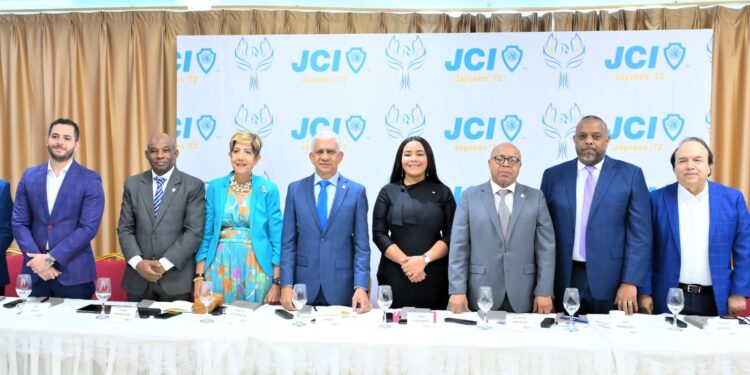 Presidente del Senado afirma impulsará proyectos para unificar elecciones institucionalizar independencia del MP