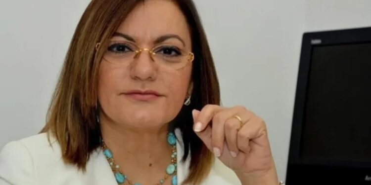 Asesora comunicación del gobierno vuelve a los tribunales por litis con una propiedad