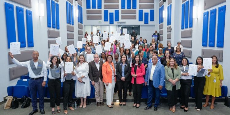 INFOTEP, Salud Pública y PMA certifican 43 participantes capacitados para prevención de la malnutrición