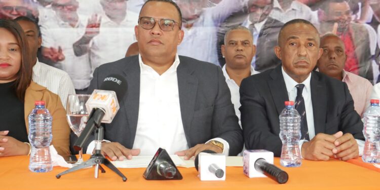 Sector social provincia Santo Domingo asegura más de 100,000 votos a la reelección del presidente Luis Abinader