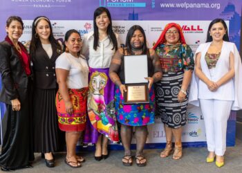 Internacionalista Jessy Sánchez resalta a RD moderando panel “Mujeres con alto impacto en la política regional” en Panamá