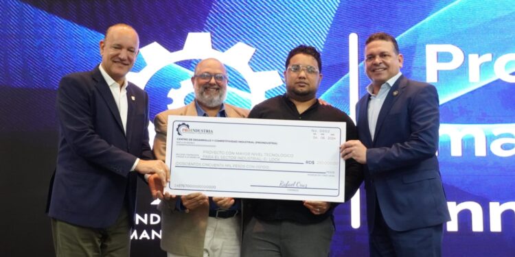 Proindustria realiza tercera edición del Premio Emprendedor Manufacturero; entregó 1,8 millones a proyectos ganadores