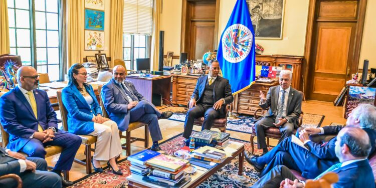 Presidente Senado se reúne en OEA con Luis Almagro para “Parlamentos y Prosperidad para las Américas”