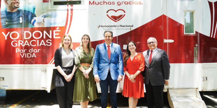 Ministro de Salud, Víctor Atallah: “La sangre es una necesidad nacional y estamos trabajando para solucionarlo”