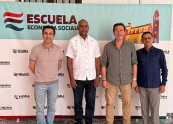 Julito Fulcar viaja a España dinde dictará conferencia sobre fomento al cooperativismo
