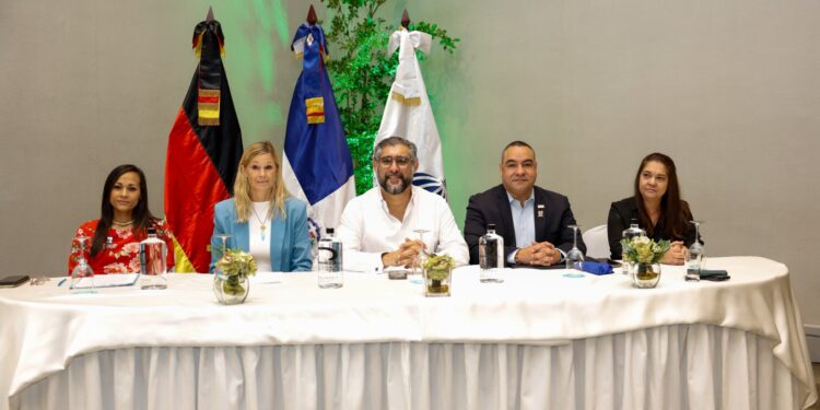 Medio Ambiente y Cooperación Alemana presentan innovador Sello ABS RD, una apuesta a la sostenibilidad y bienestar humano