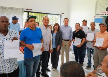 Gobierno apoya&nbsp; productores de casabe y yuca de Monción y Dajabón