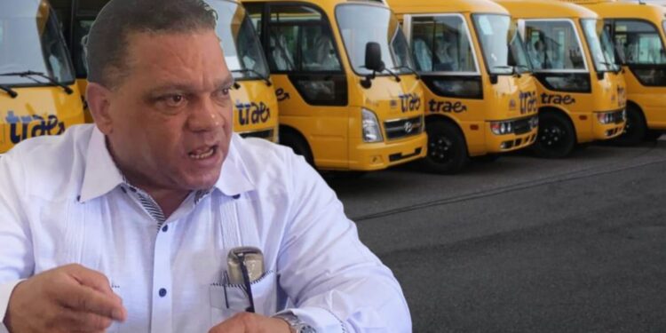 Fenattransc exorta al gobierno no permitir que se distorsione programa de transporte escolar
