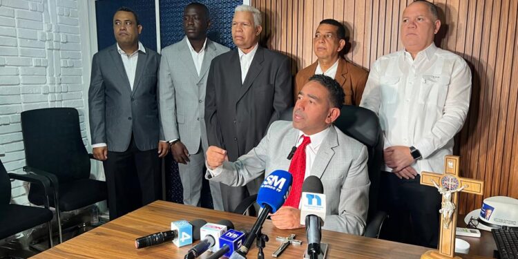 Comunicadores 8.0 respalda reforma Constitucional propuesta por el presidente Luis Abinader