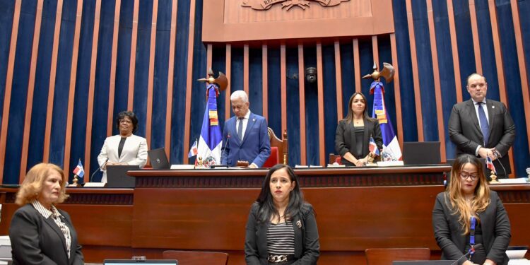Senado aprueba proyecto modifica Ley Contrataciones Públicas que prohíbe al presidente y vicepresidente contratar con el Estado