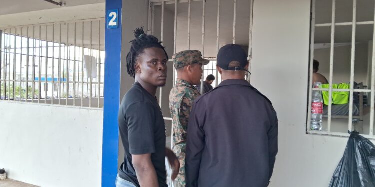 Migración deporta haitiano amenazó al presidente Luis Abinader vía redes sociales